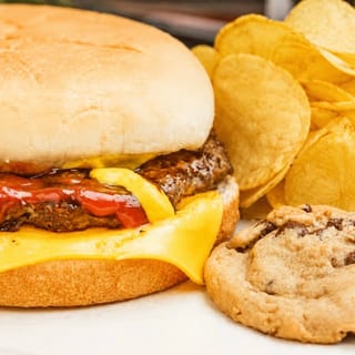Kids' Cheeseburger Meal