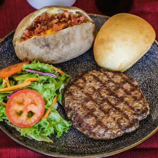 Chopped Steak (L).