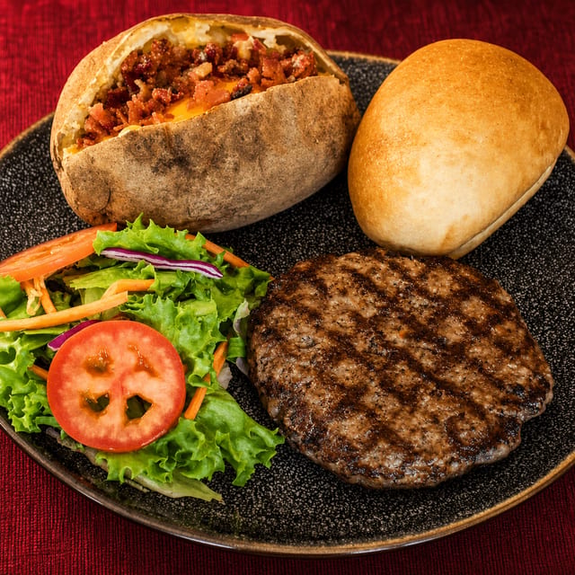 Chopped Steak (L).